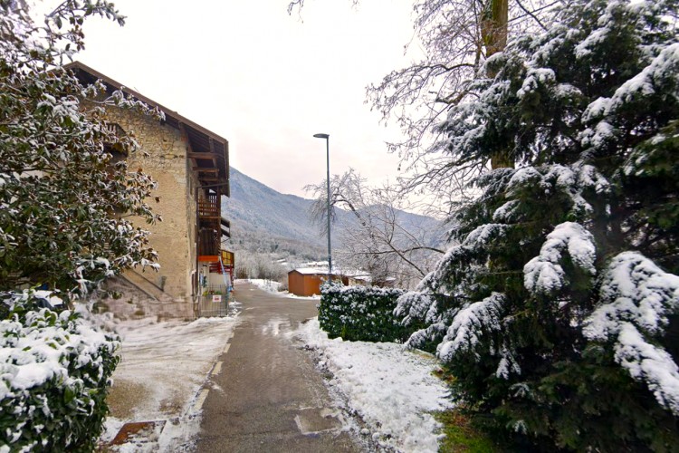 CASA RUSTICA CON SPLENDIDA VISTA A FASTRO