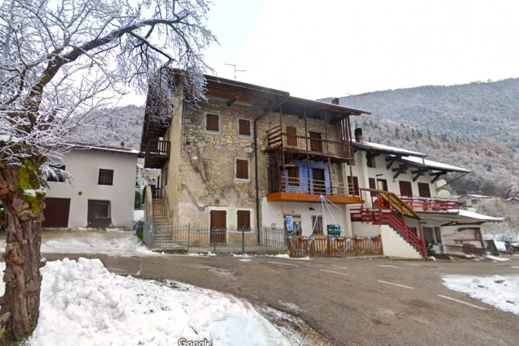 CASA RUSTICA CON SPLENDIDA VISTA A FASTRO